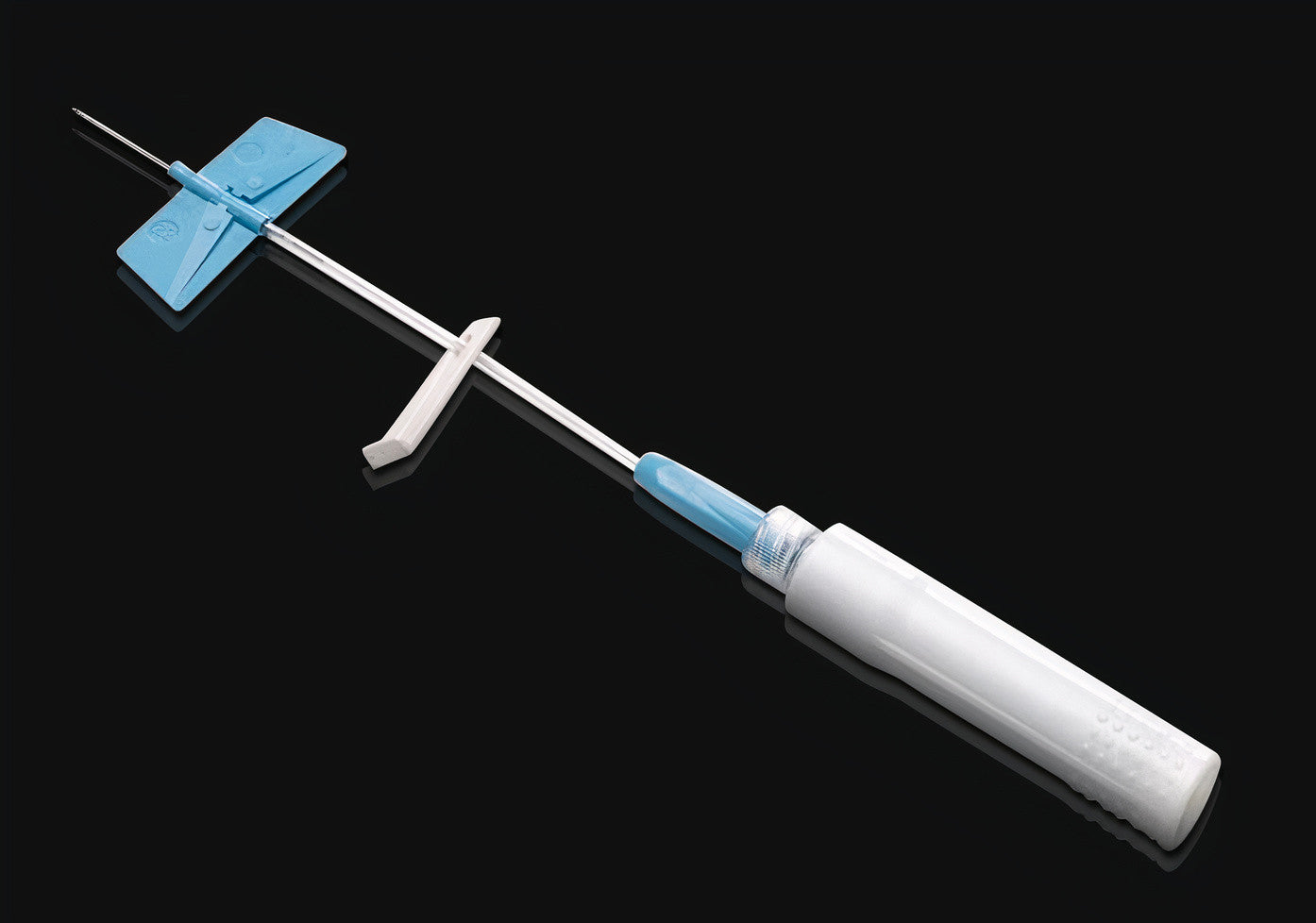 BD Saf-T-Intima™ closed IV catheter system with removable PRN adapter